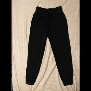 Lululemon Joggers with Pockets Like New, Worn Only a Few Times